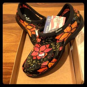 NWT Slogger rain and garden shoes